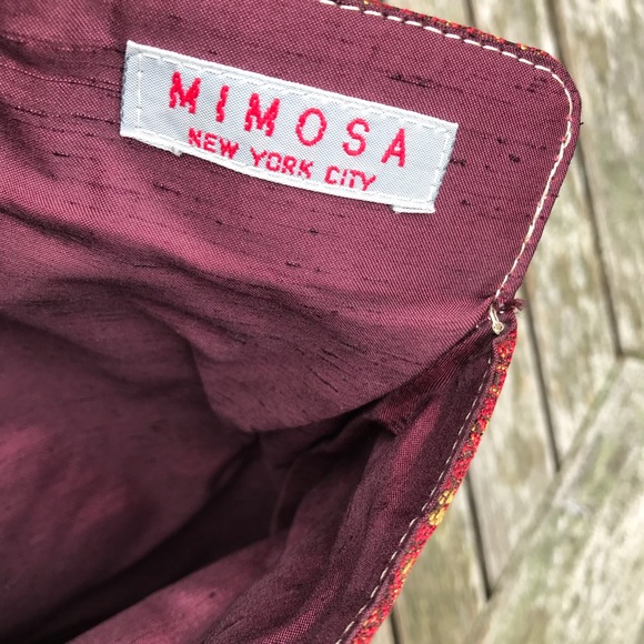 Red pattern purse - Picture 3 of 3